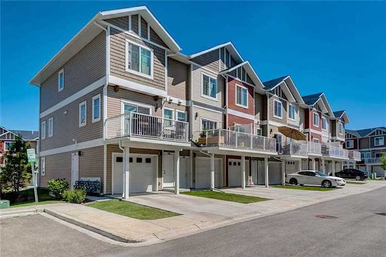 58 Redstone Circle NE Calgary, AB T3N 0M8