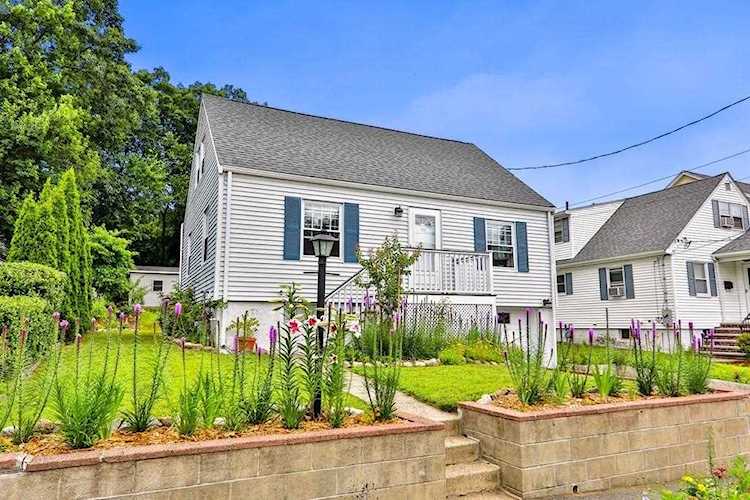120 Crane St Dedham, MA 02026 | MLS 72533664 Photo 1