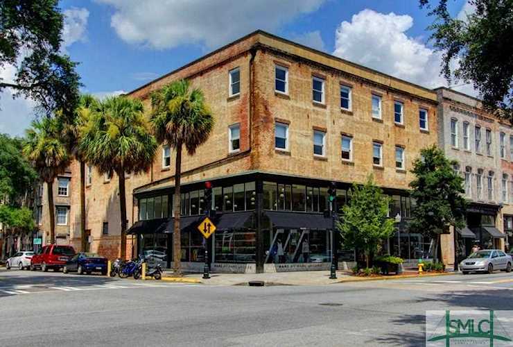 310 W Broughton St Savannah, GA 31401