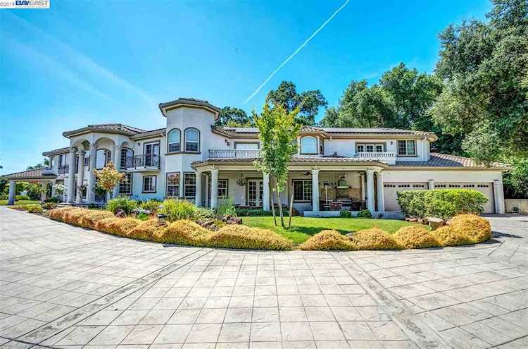 8225 Sky Castle Pleasanton, CA 94588 | MLS 40873810 Photo 1