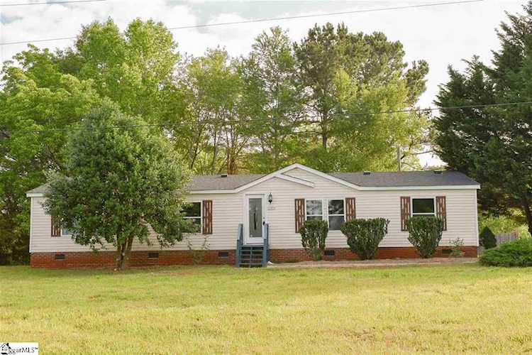 107 Dennis Hills Dr Wellford, SC 29385 | MLS 1397222 Photo 1