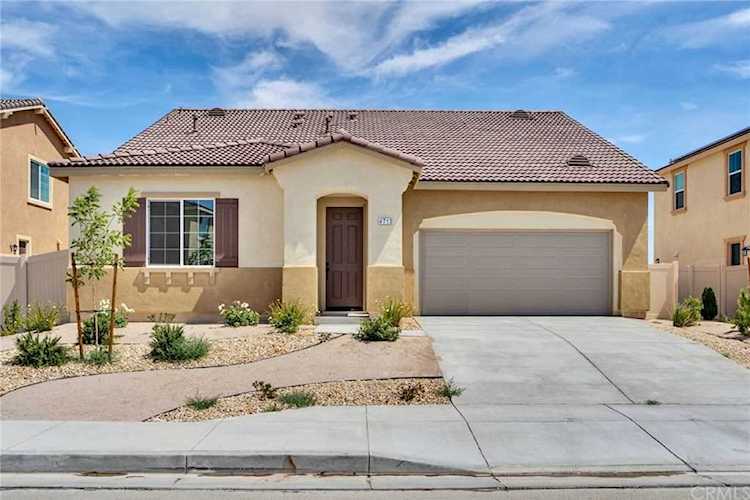 4713 West Vahan Court, Lancaster, CA 93536 | MLS #SW18212692 Photo 1