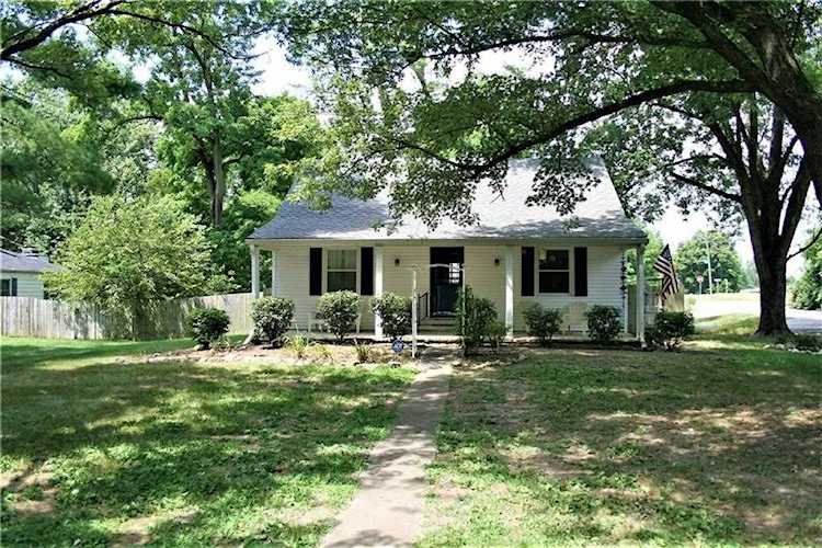 5402 Singleton Street Indianapolis, IN 46227 | MLS 21654664 Photo 1