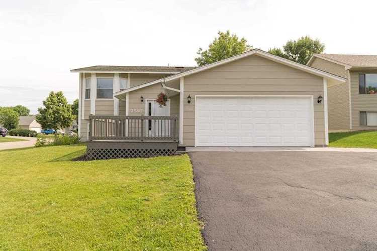 MLS 5264457 | Washington County home for sale | Hillvale Ridge Oakdale Photo 1