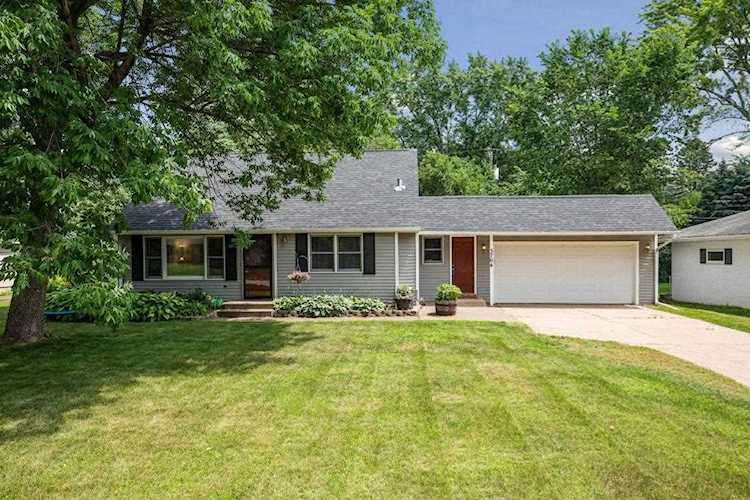 MLS 5264509 | Ramsey County home for sale | Bacchus Add White Bear Lake Photo 1