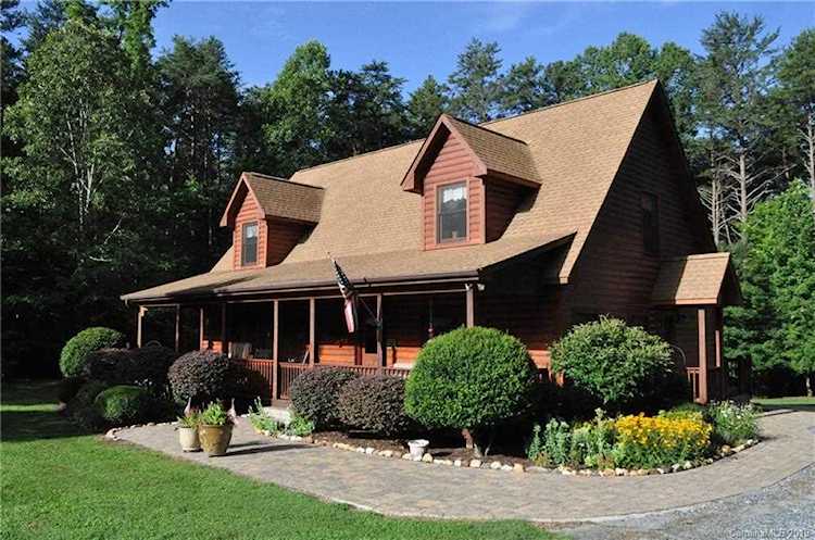 27 Grey Goose Ln Columbus, NC 28722 | MLS 3528497 Photo 1
