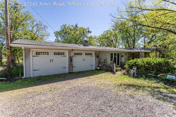15242 Jones Rd White City, OR 97503 | MLS 103001333 Photo 1