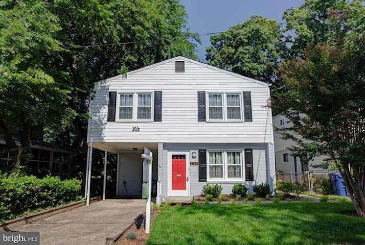 2706 Mosby St Alexandria, VA 22305 | MLS ® VAAX235948 Photo 1