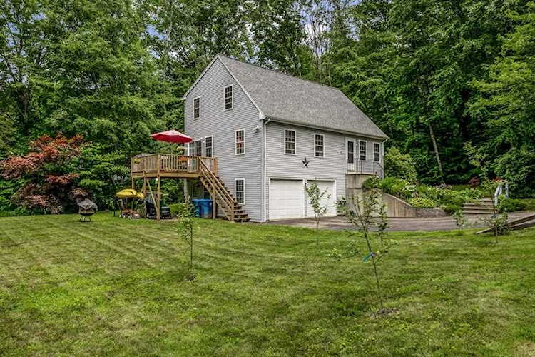 2 White Rd Holland, MA 01521 | MLS 72530361 Photo 1