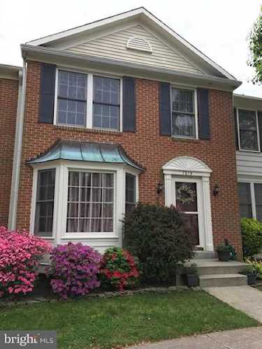 7819 Lambkin Ct For Sale in Lorton Photo 1