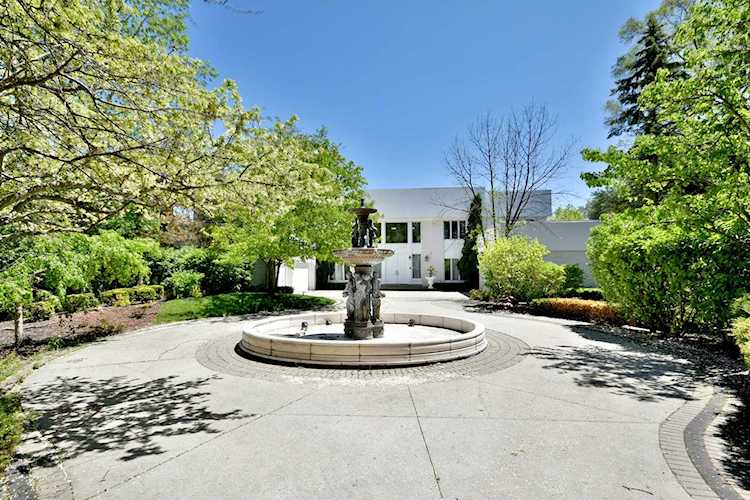1810 Shelley Ct Highland Park, IL 60035