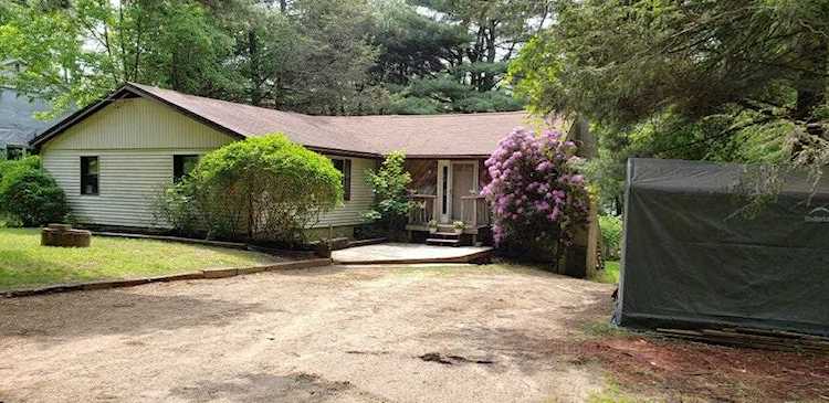 Holland, 302 Mashapaug Rd, MA, home for sale Photo 1