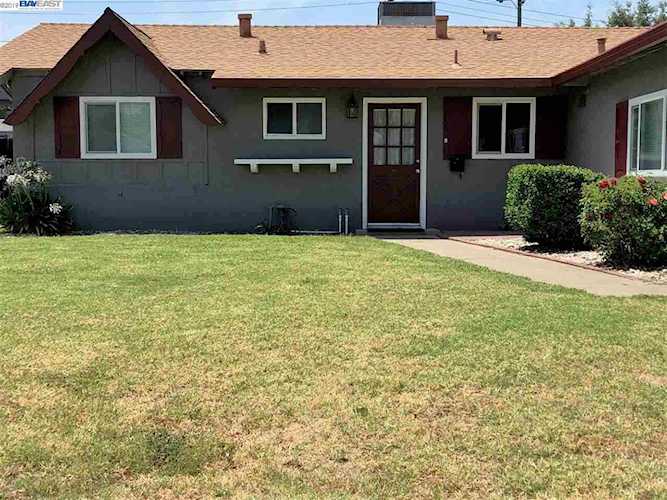 8225 Tanoak Way Citrus Heights, CA 95621 | MLS 40873463 Photo 1