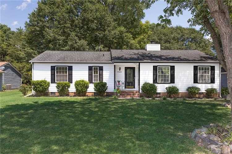 11301 Park Rd Charlotte, NC 28226 | MLS 3531502 Photo 1