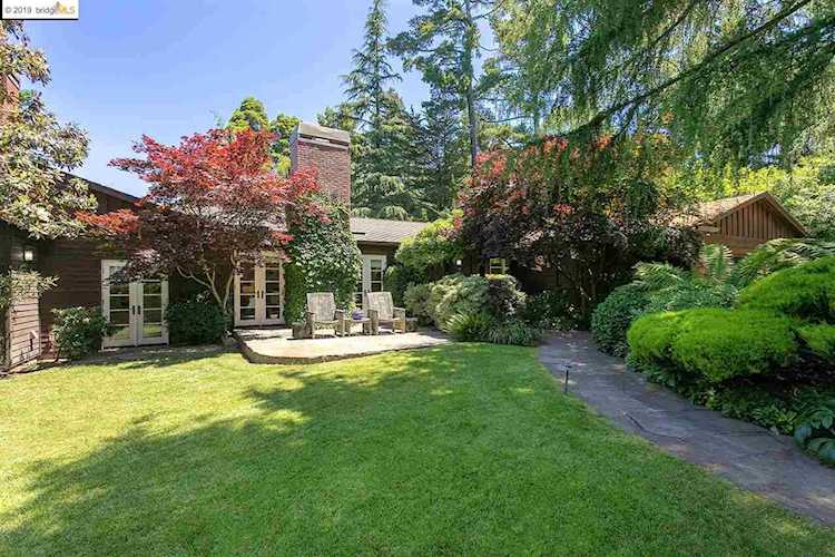 9535 Skyline Blvd Oakland, CA 94611 | MLS 40870178 Photo 1