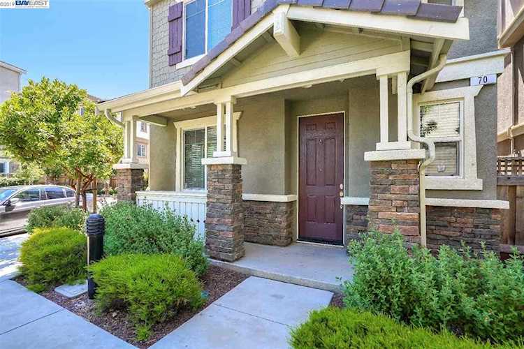 70 Regency Pl Hayward, CA 94544 | MLS 40872966 Photo 1