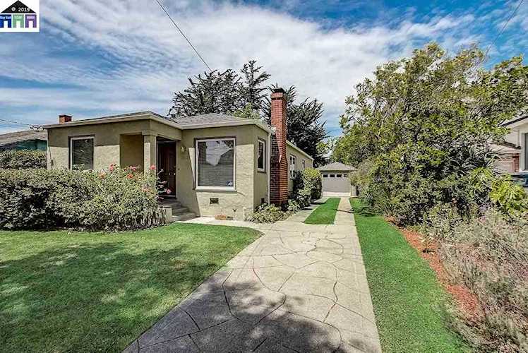 1617 Derby St Berkeley, CA 94703 | MLS 40873427 Photo 1