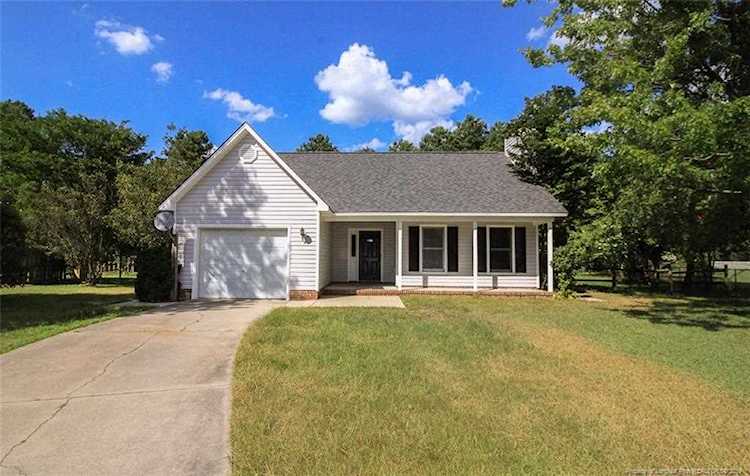 104 Rosewood Ct Raeford, NC 28376 | MLS 611062 Photo 1