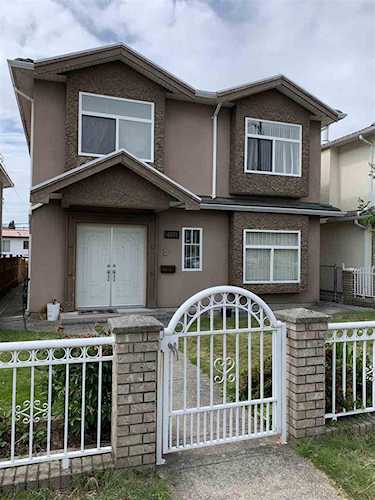 4871 Earles Street Vancouver, BC V5R 3R4 | MLS ® R2390853 Photo 1