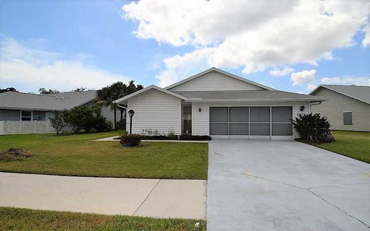 6871 SE Lillian Court Stuart, FL 34997 | MLS RX-10548773 Photo 1