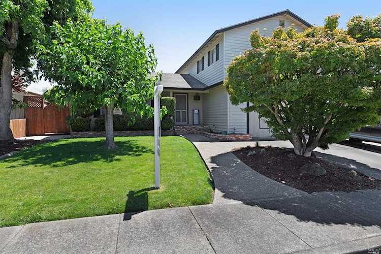 1652 Moclips Drive Petaluma, CA 94954 | MLS 21918948 Photo 1