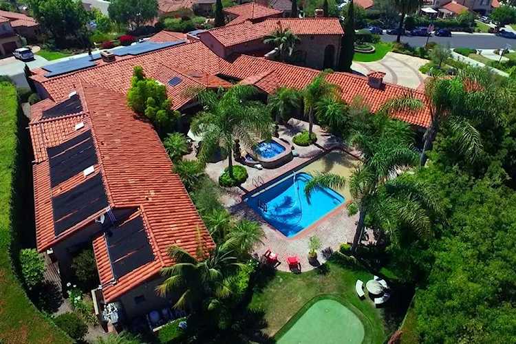 3664 Maria Lane Carlsbad, CA 92008