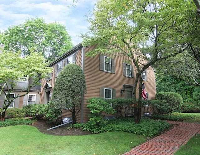 1505 Massachusetts Ave #12 Lexington, MA 02420 | MLS 72539233 Photo 1