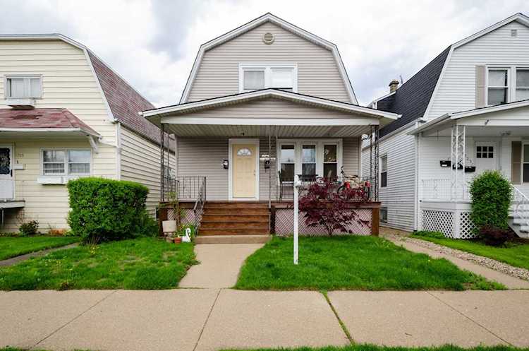 5725 N Austin Ave Chicago, IL 60646 | MLS 10383638 Photo 1