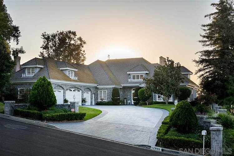 12966 Lomas Verdes Drive Poway, CA 92064
