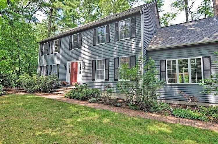 5 Spruce Way, Medfield, MA 02052 - $745,000 - MLS#72540324 Photo 1