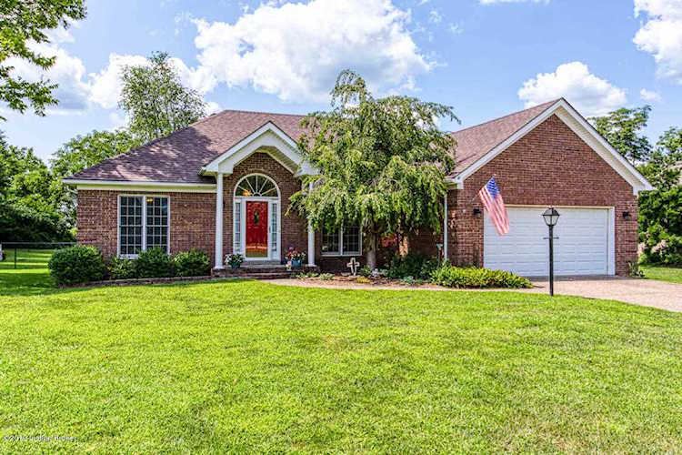 2013 Highland Ct La Grange, KY 40031