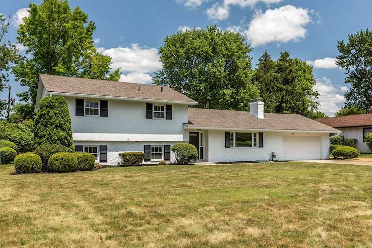 $465,000 - For sale - 2230 Shoreham Road, Upper Arlington, OH 43220 - MLS#219027884 - Franklin. - This renovated 4BR 3 full bath home is a rare find in this beautiful neighborhood. The new kitchen... Photo 1