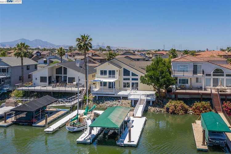 2035 Cypress Pt Discovery Bay, CA 94505 | MLS 40870038 Photo 1