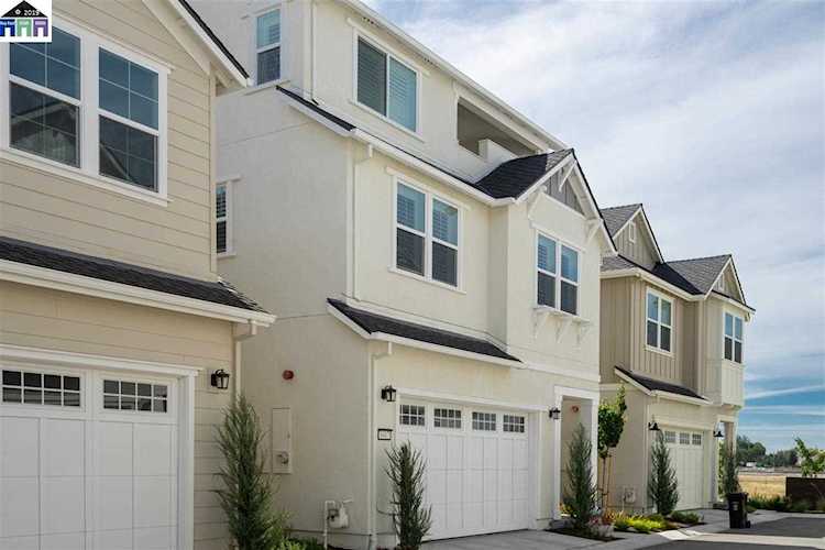 8467 Blue Anchor Way Newark, CA 94560 | MLS 40872083 Photo 1