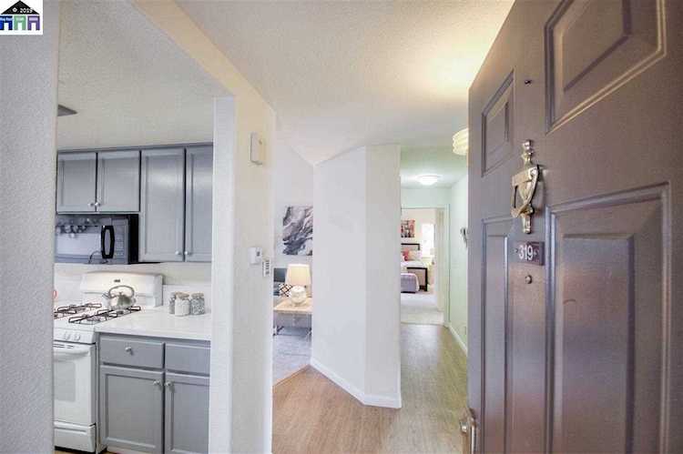 21103 Gary Dr Hayward, CA 94546 | MLS 40874158 Photo 1