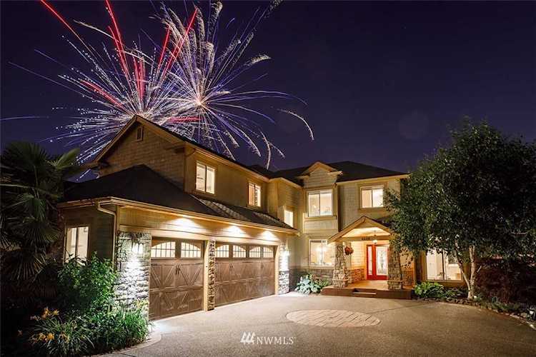 4849 N Island Dr E Bonney Lake, WA 98391 | MLS ® 1486991 Photo 1