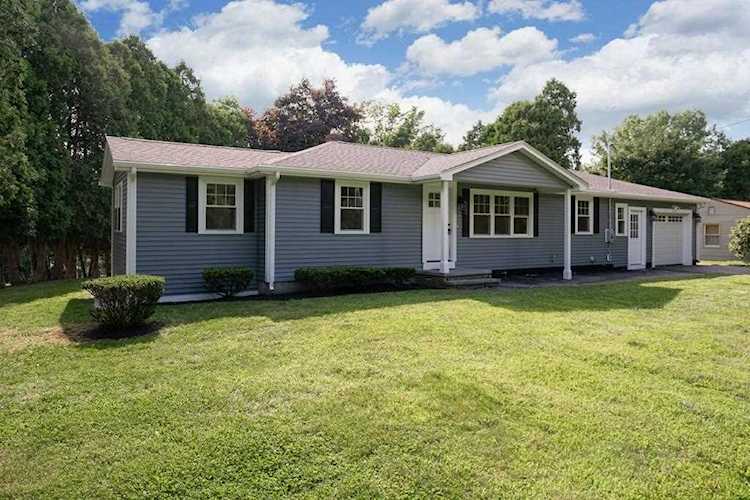 Dudley, 51 Dudley Hill Rd, MA, home for sale Photo 1