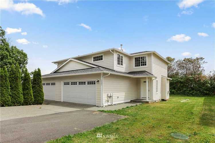 10019 124th St EPuyallupWA98375 Photo 1