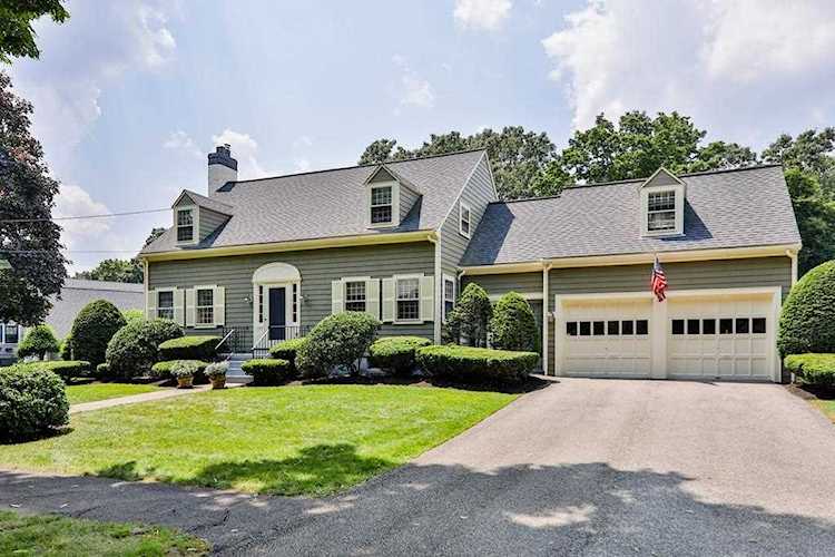 53 Whitelawn Ave Milton, MA 02186 | MLS 72543241 Photo 1