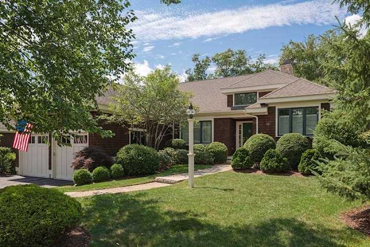 8 Tillinghast Dr #8 Hingham, MA 02043 | MLS 72543290 Photo 1
