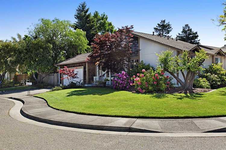 1610 Cassiopea Way Petaluma, CA 94954 | MLS 21913314 Photo 1