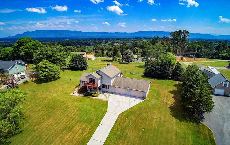 541 Top Ln Seymour, TN 37865 | MLS 1082576 Photo 1