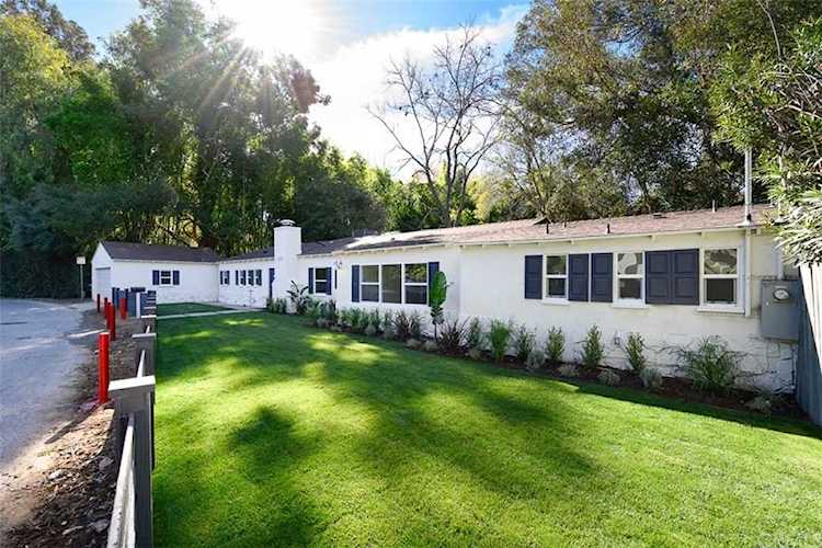3823 Carpenter Avenue Studio City, CA 91604