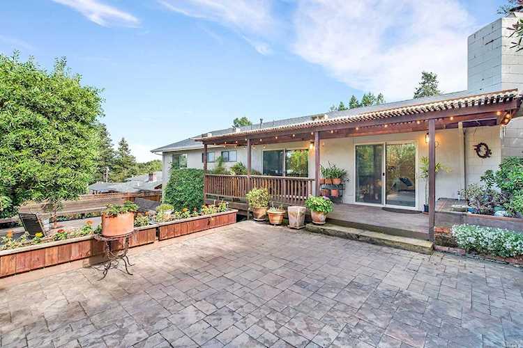 812 Gilardi Drive Petaluma, CA 94952 | MLS 21906159 Photo 1