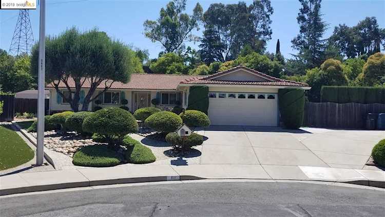 811 Roxbury Ct Antioch, CA 94509 | MLS 40877007 Photo 1