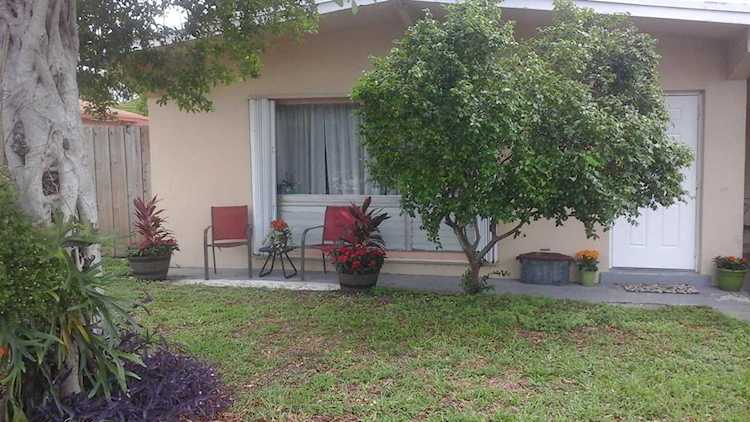 174 SW 3Rd Street Deerfield Beach, FL 33441 | MLS RX-10546607 Photo 1