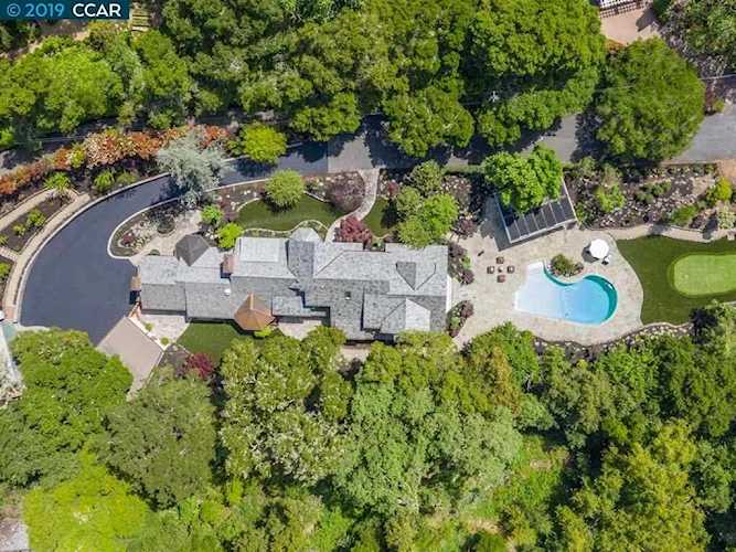 19 Brookbank Rd. Orinda, CA 94563 | MLS 40863238 Photo 1