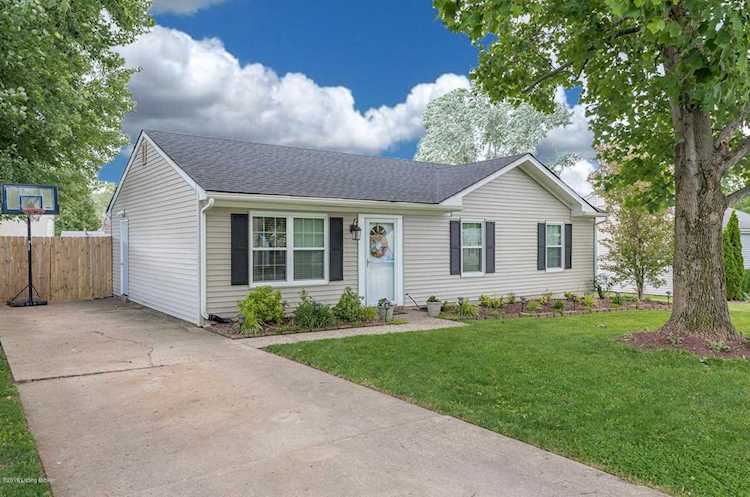 6620 Ashbrooke Dr Pewee Valley Ky 40056 Mls 1534959