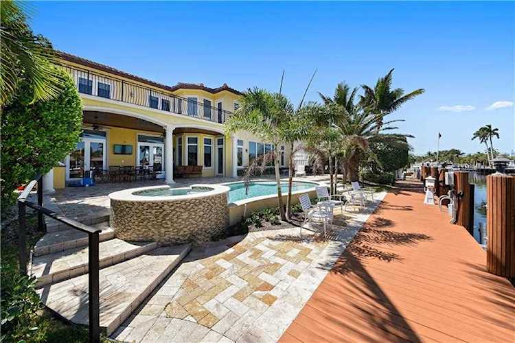 2421 NE 47th Street Lighthouse Point, FL 33064
