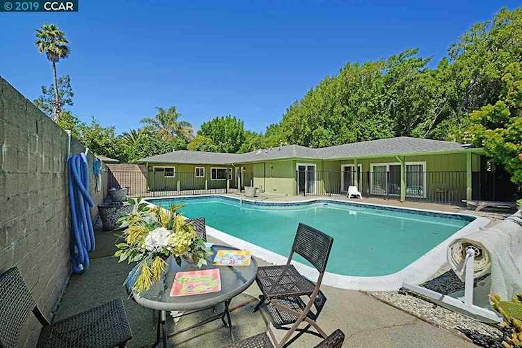 61 Laurel Lane Richmond, CA 94803 | MLS 40877421 Photo 1